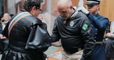 POLICIAL JUDICIAL É HOMENAGEADO PELO TRT-1 COM A ORDEM DO MÉRITO JUDICIÁRIO DO TRABALHO POLICIAL JUDICIAL É HOMENAGEADO PELO TRT-1 COM A ORDEM DO MÉRITO JUDICIÁRIO DO TRABALHO