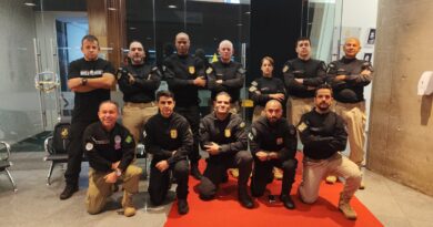 COORDENADOR DA AGEPOLJUS PARTICIPA DE HOMENAGEM AO DIA DO POLICIAL LEGISLATIVO E RECEBE MOÇÃO DE LOUVOR NA CLDF