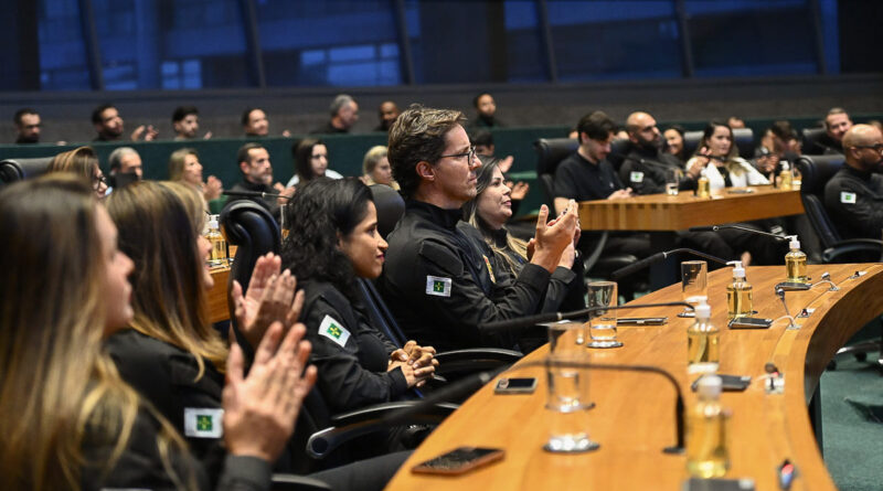CÂMARA LEGISLATIVA DO DF REALIZA NESTA SEGUNDA-FEIRA SESSÃO SOLENE EM HOMENAGEM AO DIA DO POLICIAL LEGISLATIVO CÂMARA LEGISLATIVA DO DF REALIZA NESTA SEGUNDA-FEIRA SESSÃO SOLENE EM HOMENAGEM AO DIA DO POLICIAL LEGISLATIVO