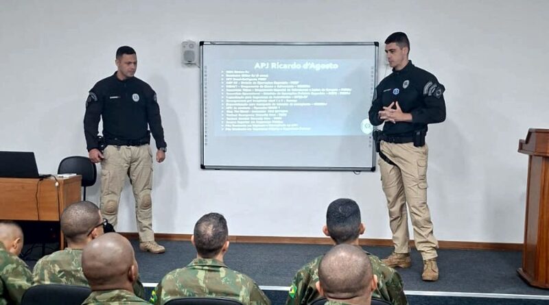 POLICIAIS JUDICIAIS DO TRT-1 MINISTRAM TREINAMENTO DE APH TÁTICO EM CURSO DOS FUZILEIROS NAVAIS