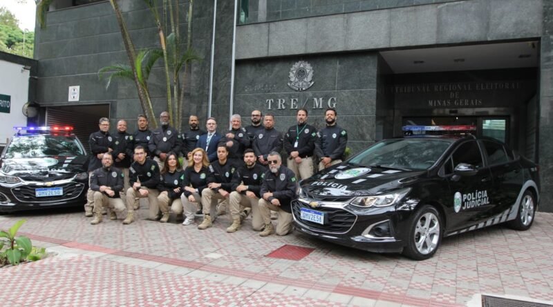 POLÍCIA JUDICIAL DO TRE-MG RECEBE DUAS NOVAS VIATURAS PARA REFORÇAR SEGURANÇA INSTITUCIONAL